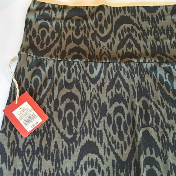 NWT Target Mossimo Knit green black print maxi skirt - Picture 2 of 4